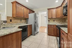 14 Halyn Ln, Arden, NC 28704 - Photo 2