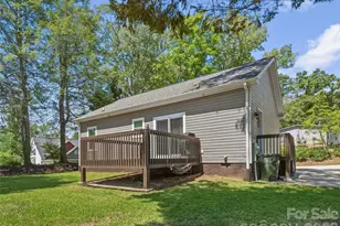 64 Drexel Rd, Hendersonville, NC 28739 - Photo 2