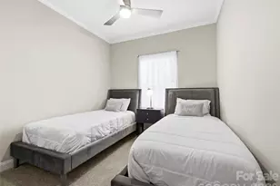 64 Drexel Rd, Hendersonville, NC 28739 - Photo 16