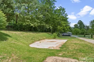 64 Drexel Rd, Hendersonville, NC 28739 - Photo 22