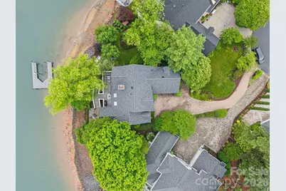 15901 Riverpointe Drive, Charlotte, NC 28278 - Photo 2