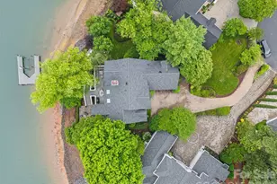 15901 Riverpointe Dr, Charlotte, NC 28278 - Photo 2