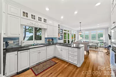 15901 Riverpointe Drive, Charlotte, NC 28278 - Photo 8