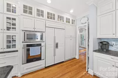 15901 Riverpointe Drive, Charlotte, NC 28278 - Photo 10