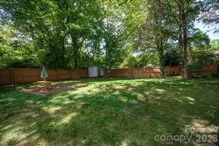 6912 Woodstock Dr, Charlotte, NC 28210 - Photo 28