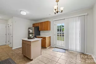 6325 Linda Vista Ln, Charlotte, NC 28216 - Photo 10