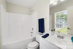 6325 Linda Vista Ln, Charlotte, NC 28216 - Photo 22