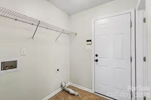 6325 Linda Vista Ln, Charlotte, NC 28216 - Photo 14