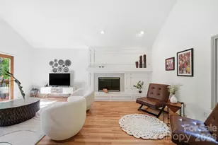 7045 Burlwood Rd, Charlotte, NC 28211 - Photo 8
