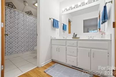 7045 Burlwood Road, Charlotte, NC 28211 - Photo 22