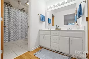 7045 Burlwood Rd, Charlotte, NC 28211 - Photo 22