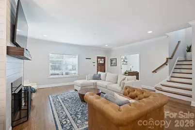 1617 Hawthorne Lane, Charlotte, NC 28205 - Photo 6
