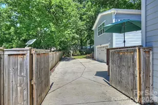 1617 Hawthorne Ln, Charlotte, NC 28205 - Photo 32