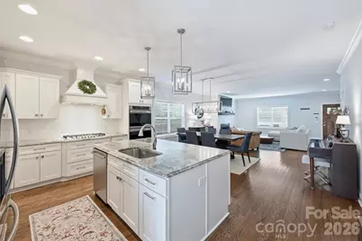 1617 Hawthorne Lane, Charlotte, NC 28205 - Photo 12