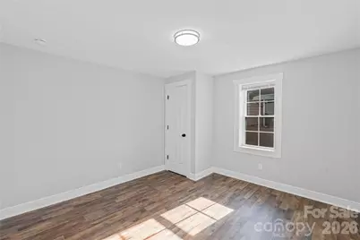 906 Gladstone Street, Florence, SC 29501 - Photo 8