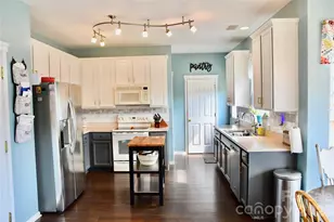 9007 Goldfields Dr, Charlotte, NC 28227 - Photo 8
