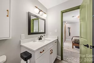 721 Rome Ct, Charlotte, NC 28209 - Photo 18