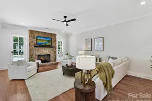 7805 Pemswood St, Charlotte, NC 28277 - Photo 6