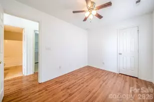 2416 Buckleigh Dr, Charlotte, NC 28215 - Photo 18
