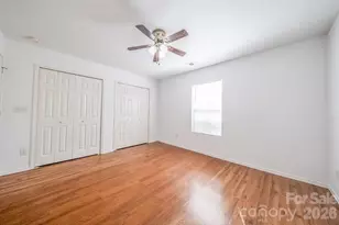2416 Buckleigh Dr, Charlotte, NC 28215 - Photo 14