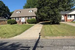 917 Canterbury Ct, Gastonia, NC 28052 - Photo 2