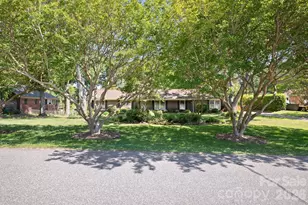 4323 Creemore Dr, Charlotte, NC 28213 - Photo 32