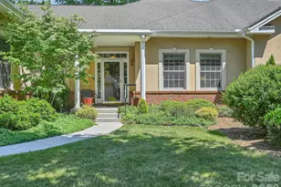 18 Boddington Ct, Asheville, NC 28803 - Photo 2