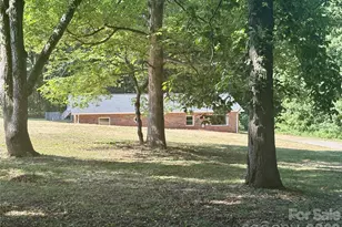 254 Beechwood Farm Rd, Statesville, NC 28625 - Photo 2