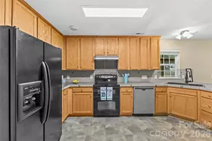 8119 Poplar Grove Cir, Waxhaw, NC 28173 - Photo 14