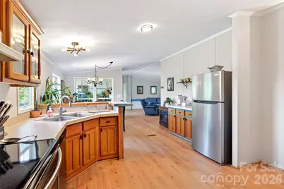 298 Wolf Crossing, Bakersville, NC 28705 - Photo 20
