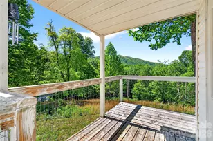 298 Wolf Xing, Bakersville, NC 28705 - Photo 8