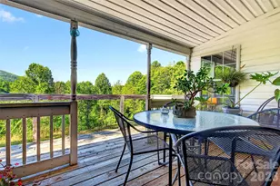 298 Wolf Xing, Bakersville, NC 28705 - Photo 16