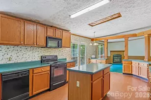 125 Cove Creek Dr, Rutherfordton, NC 28139 - Photo 24