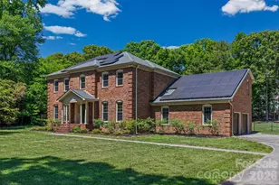 2115 E Providence Dr, Charlotte, NC 28270 - Photo 2