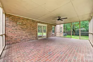 2115 E Providence Dr, Charlotte, NC 28270 - Photo 36