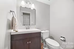 2115 E Providence Dr, Charlotte, NC 28270 - Photo 14