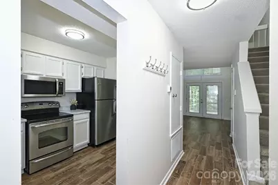 3131 Heathstead Place, Charlotte, NC 28210 - Photo 6