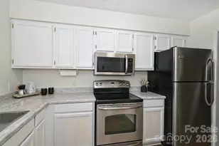 3131 Heathstead Place, Charlotte, NC 28210 - Photo 18