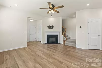 4529 Iron Oak Lane, Charlotte, NC 28269 - Photo 6
