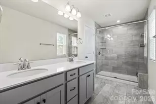 4529 Iron Oak Ln, Charlotte, NC 28269 - Photo 22