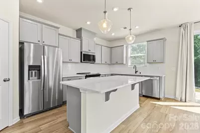 4529 Iron Oak Lane, Charlotte, NC 28269 - Photo 12