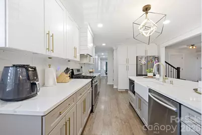 701 E Iowa Avenue, Bessemer City, NC 28016 - Photo 8