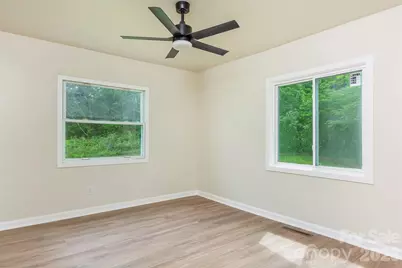 37 King Drive, Leicester, NC 28748 - Photo 16