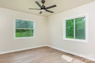37 King Dr, Leicester, NC 28748 - Photo 16