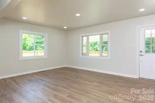 37 King Dr, Leicester, NC 28748 - Photo 6