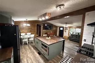 71 Ledford Ridge Ln, Bakersville, NC 28705 - Photo 6