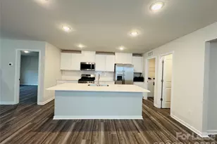 13151 Hampton Bay Ln, Charlotte, NC 28262 - Photo 8