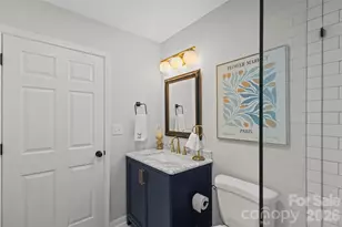 3840 Colebrook Rd, Charlotte, NC 28215 - Photo 28