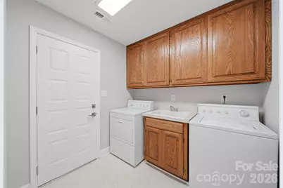 3677 Rock Bridge Drive NE, Conover, NC 28613 - Photo 32