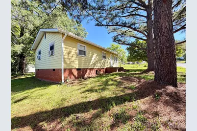 112 Academy Avenue NW, Concord, NC 28025 - Photo 2
